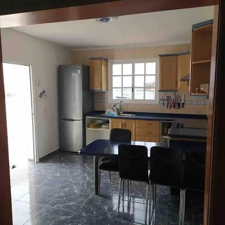 Claudia Puertito De Adeje - 1 Bedroom, 70mq, On The アパート アデヘ